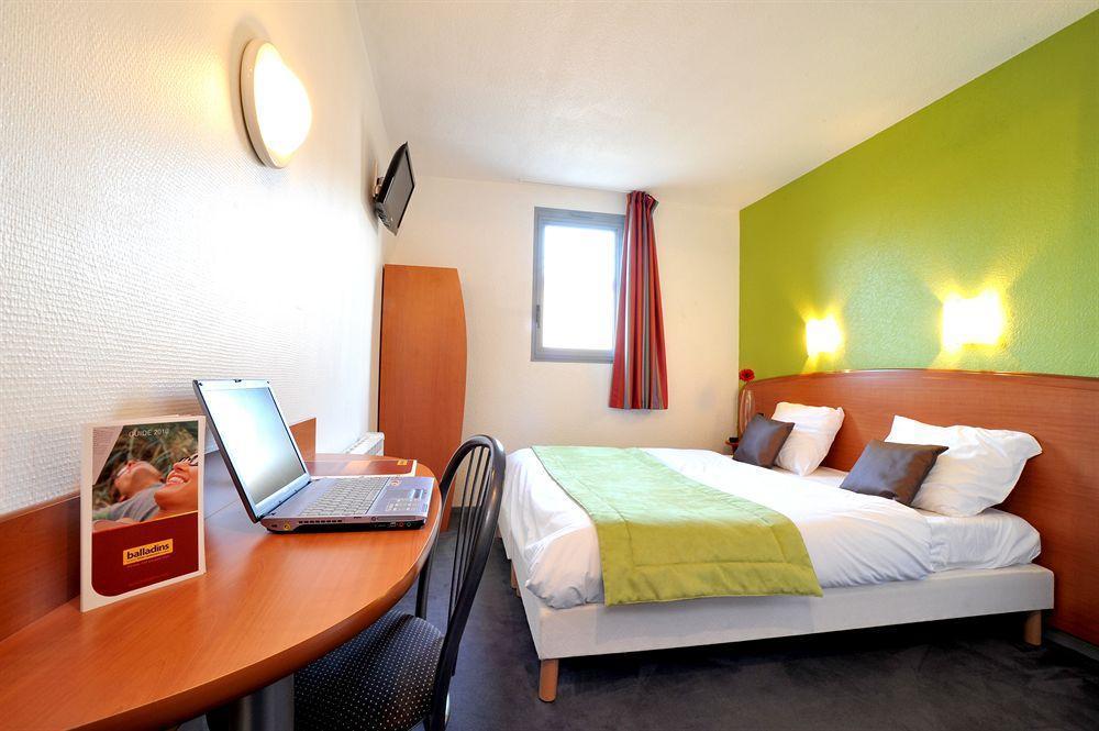 The Originals City, Hotel Novella Confort, Nantes Est Carquefou Exterior photo
